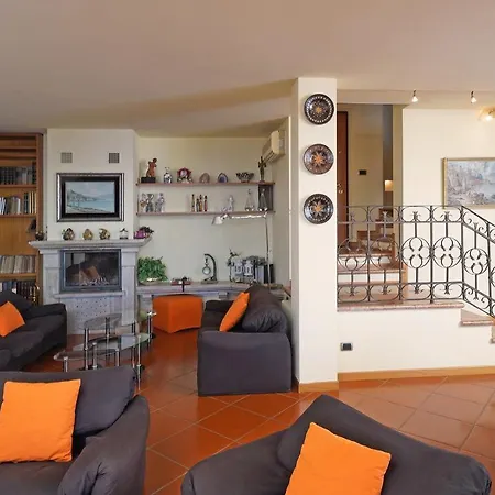 Loredana Villa